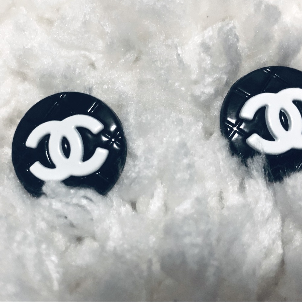 🌸Antique Vintage Chanel buttons set of two